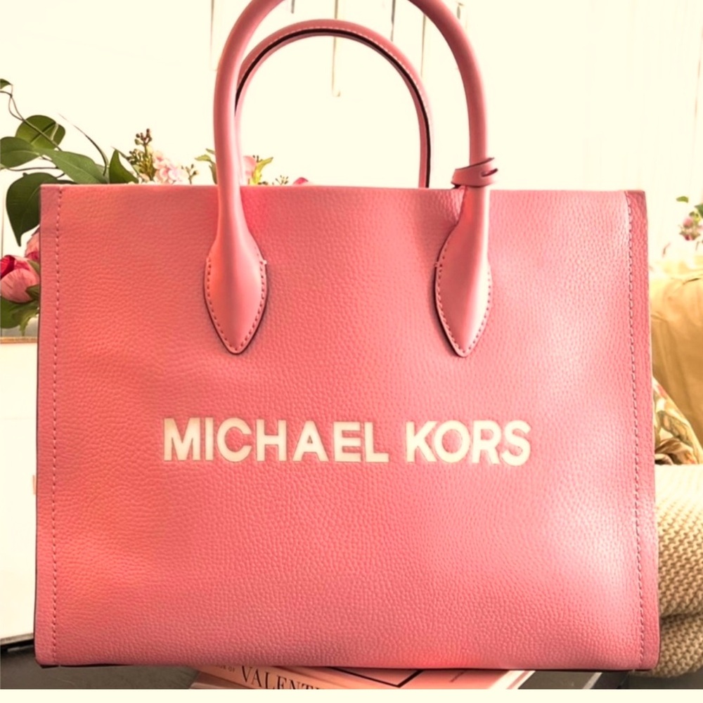 RARE Michael Kors medium pebble Mirella tote bag in pink color Carnation